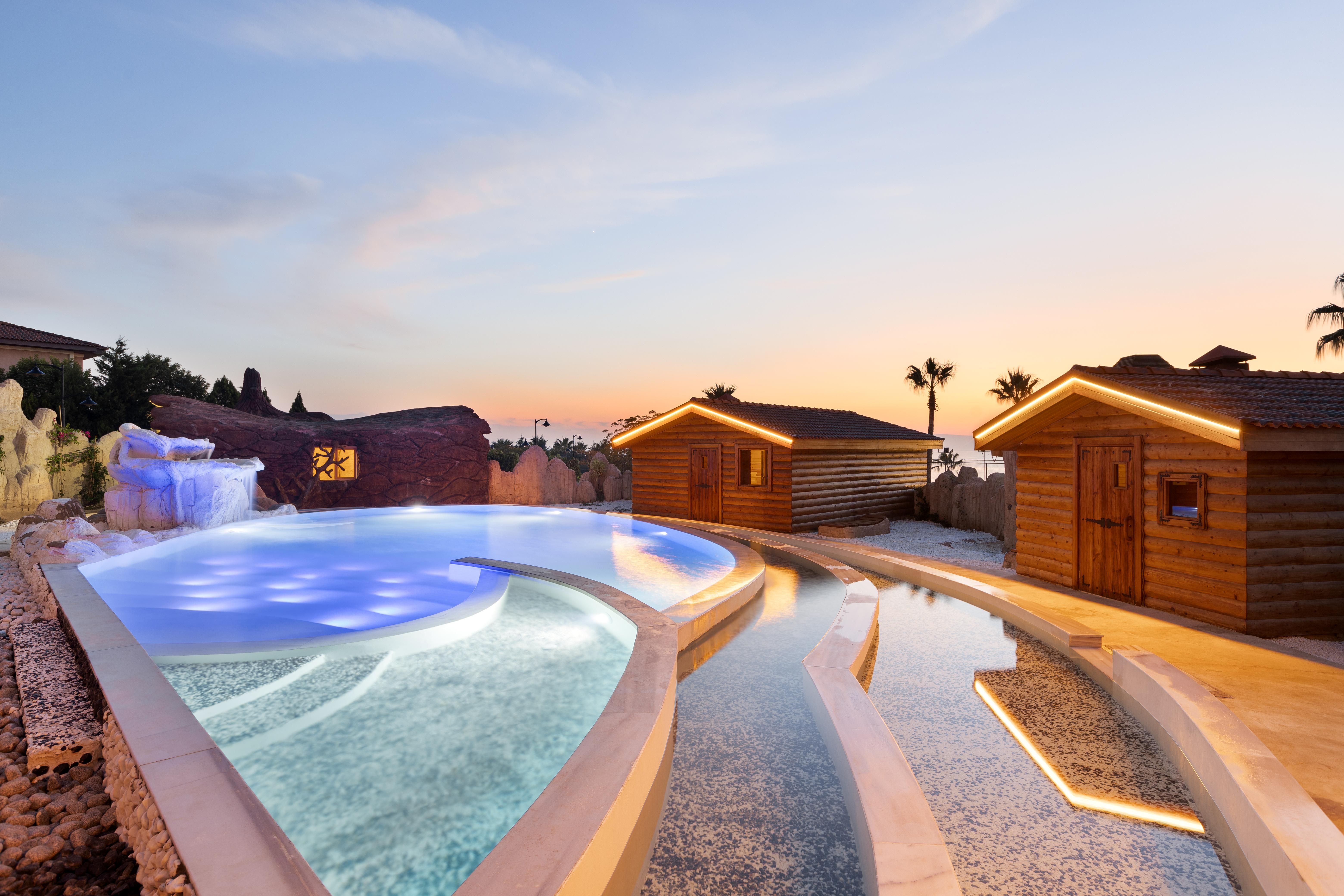 Royal Teos Thermal Clinic & - Halal Seferihisar