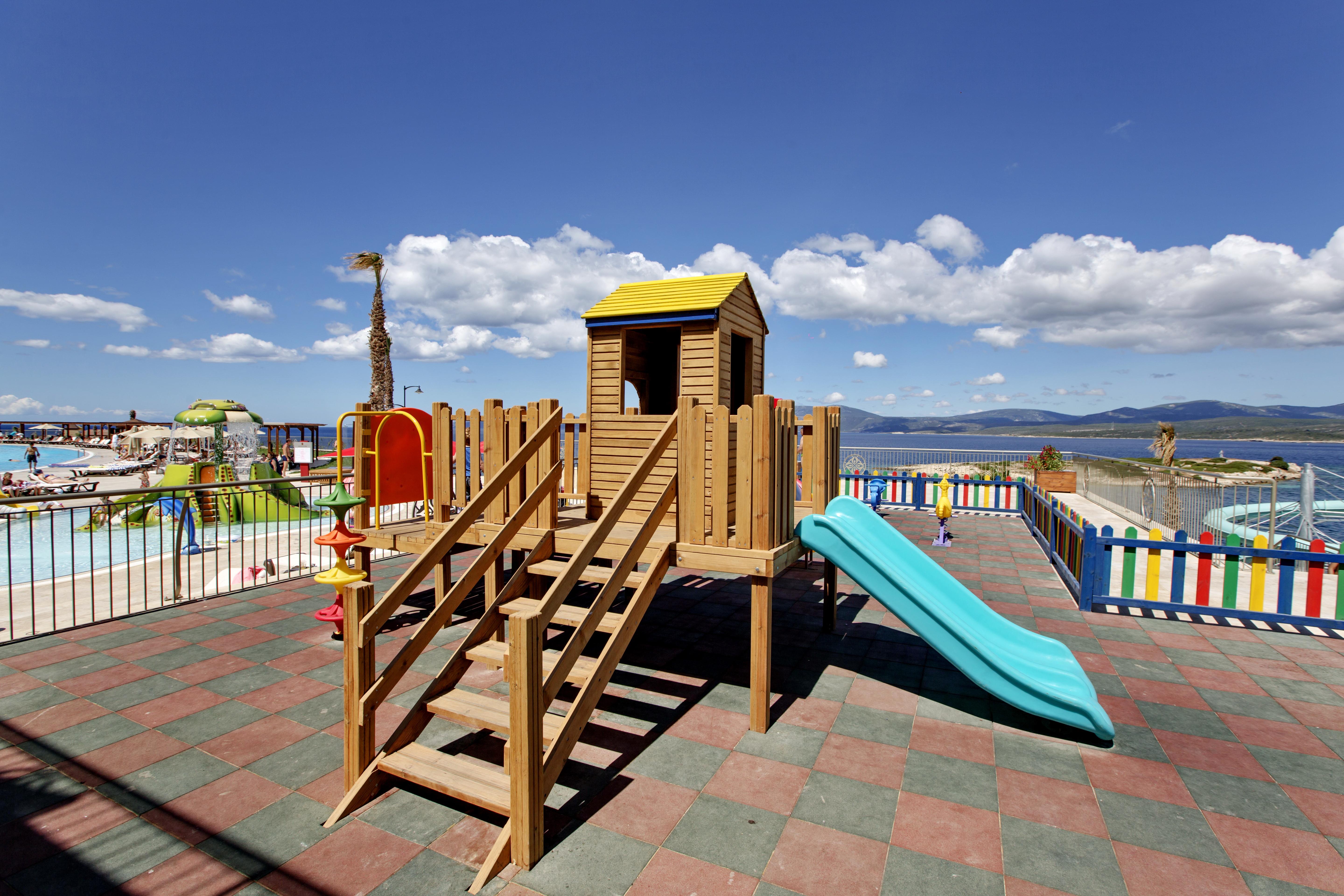 Royal Teos Thermal Clinic & - Halal 5*
