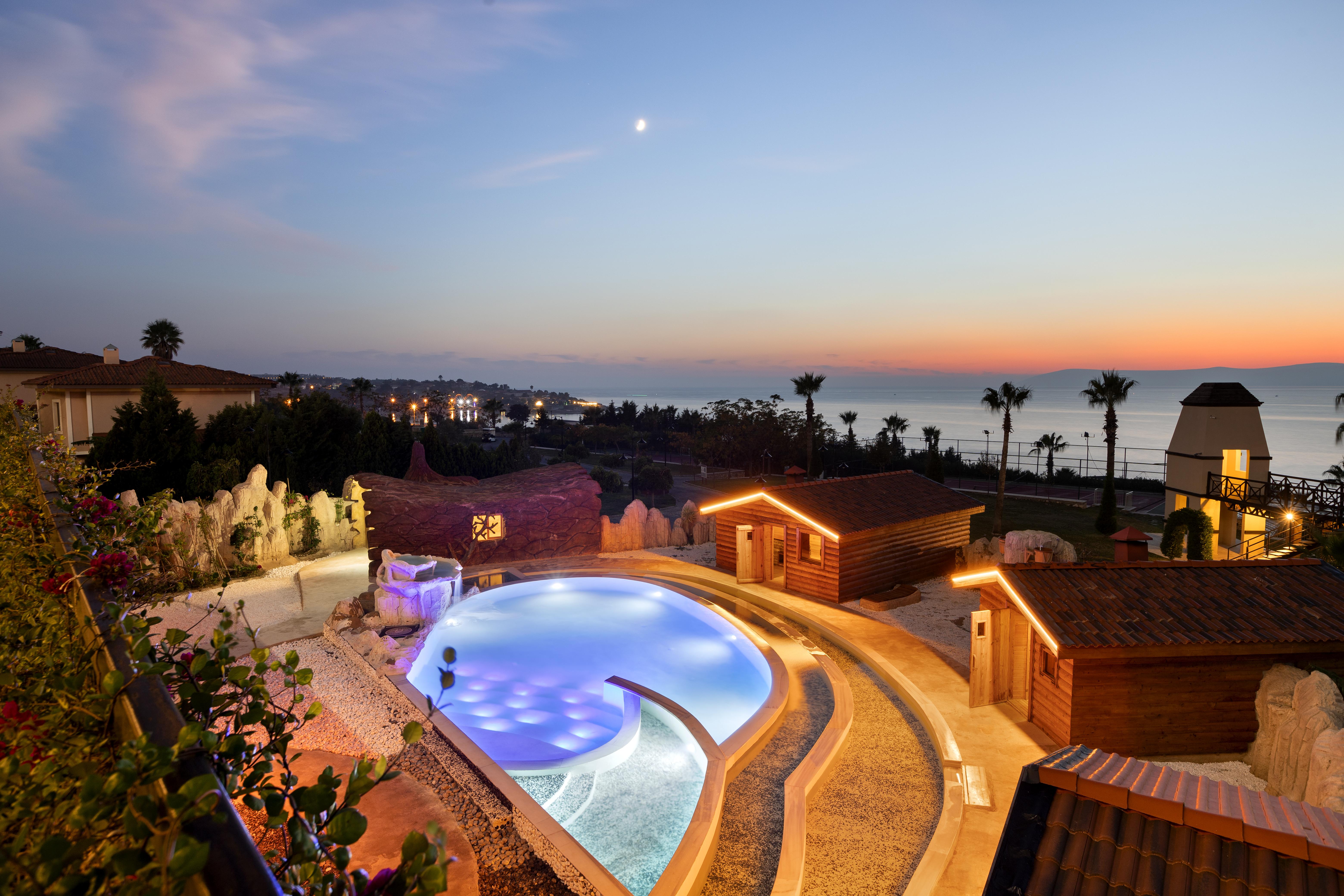 Royal Teos Thermal Clinic & - Halal Hotel